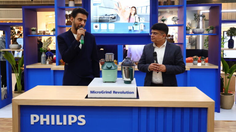 Chef Ranveer Brar and Gulbahar Taurani, CEO and MD, Versuni India