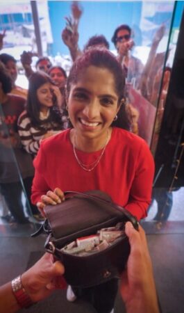 Pizza Hut launched the most bizarrely brilliant barter system of the year for its latest consumer experiment, challenging die-hard ‘ketchup-on-pizza’ fans to go ketchup-free, all for a taste of Pizza Hut’s new Juicylicious Pizzas.