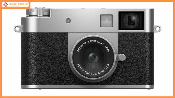Optimized for vertical compositions, featuring 2-in-1 option. Lightweight, Compact Body of 240 g *1 with Classic Design Digital Camera 