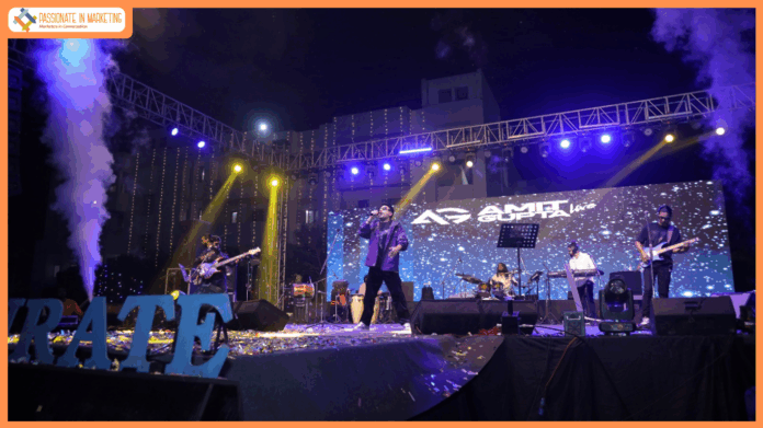 Bollywood Singer Amit Gupta Mesmerizes Students at Accurate Institute’s Freshers Party 2025