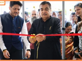 Union Minister for Road Transport and Highways Mr. Nitin Gadkari with Mr. Karan Mendon, COO of Appa & Adhira Cafe