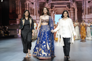 Mumbai, India, 4th April 2026: Hyderabad-based fashion designer Vaishali Agarwal unveiled her evocative new collection, Baakul, at Fashion Week, presenting a runway that seamlessly intertwined heritage, spirituality, and contemporary craftsmanship.

Inspired by the sacred Baakul flower, traditionally offered to Lord Shiva, the collection draws on themes of purity, devotion, and transformation. Anchored in the cosmic rhythm of Nataraja, the divine force of creation and evolution, Baakul transforms sacred symbolism into a visual language of movement, emotion, and modern elegance.

The collection reinterprets heritage motifs such as Nandi and the fish of Ganga through intricate dhabka embroidery, gota appliqué, handcrafted florals, and statement dori jackets. Fluid silhouettes, metallic accents, and rich textures lend the pieces a contemporary sensibility while remaining deeply rooted in cultural storytelling—creating bridal and occasion wear that feels both distinctive and timeless.

Adding to the glamour of the evening, actress Alaya F closed the showcase as the showstopper in a striking Baakul ensemble, bringing a fresh, modern energy to the runway and perfectly embodying the spirit of the contemporary woman the collection celebrates.

Speaking about the inspiration behind the collection, Vaishali Agarwal said: “Baakul is deeply personal to me; it reflects my connection with spirituality, symbolism, and the enduring beauty of our traditions. Through this collection, I wanted to celebrate the rhythm of creation and transformation while presenting craftsmanship in a way that feels relevant to the modern bride. It is about honouring heritage while allowing it to evolve with grace and confidence.”

Complementing the couture showcase was Shivasa Fine Jewellery, the sister brand founded by Sandhya Agarwal, where luxury is expressed through exclusivity, craftsmanship, and legacy. Blending the soulful allure of polkis, vibrant gemstones, and diamonds, each piece is envisioned as a future heirloom, crafted to elevate both intimate rituals and grand celebrations.

Together, Vaishali Agarwal’s Baakul and Shivasa Fine Jewellery presented a seamless vision of bridal and occasion luxury at Fashion Week, defined by symbolism, artistry, and timeless elegance.

The unveiling of Baakul marks another significant milestone in Vaishali Agarwal’s journey, celebrating the beauty of tradition while confidently shaping the future of couture.
