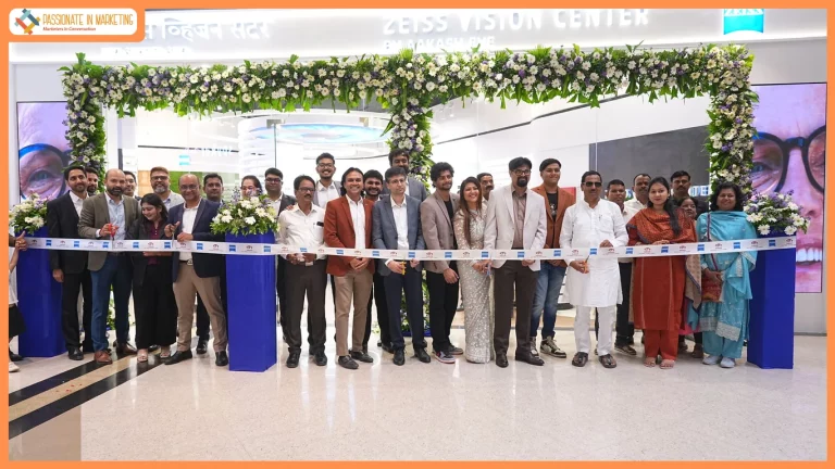 ZEISS Vision Care team with the Aakash Eye team at the launch of the ZEISS VISION CENTER by Aakash Eye in Pune